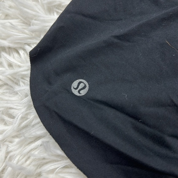 Lululemon Chase Me Short 2.5" Black - Picture 4 of 6